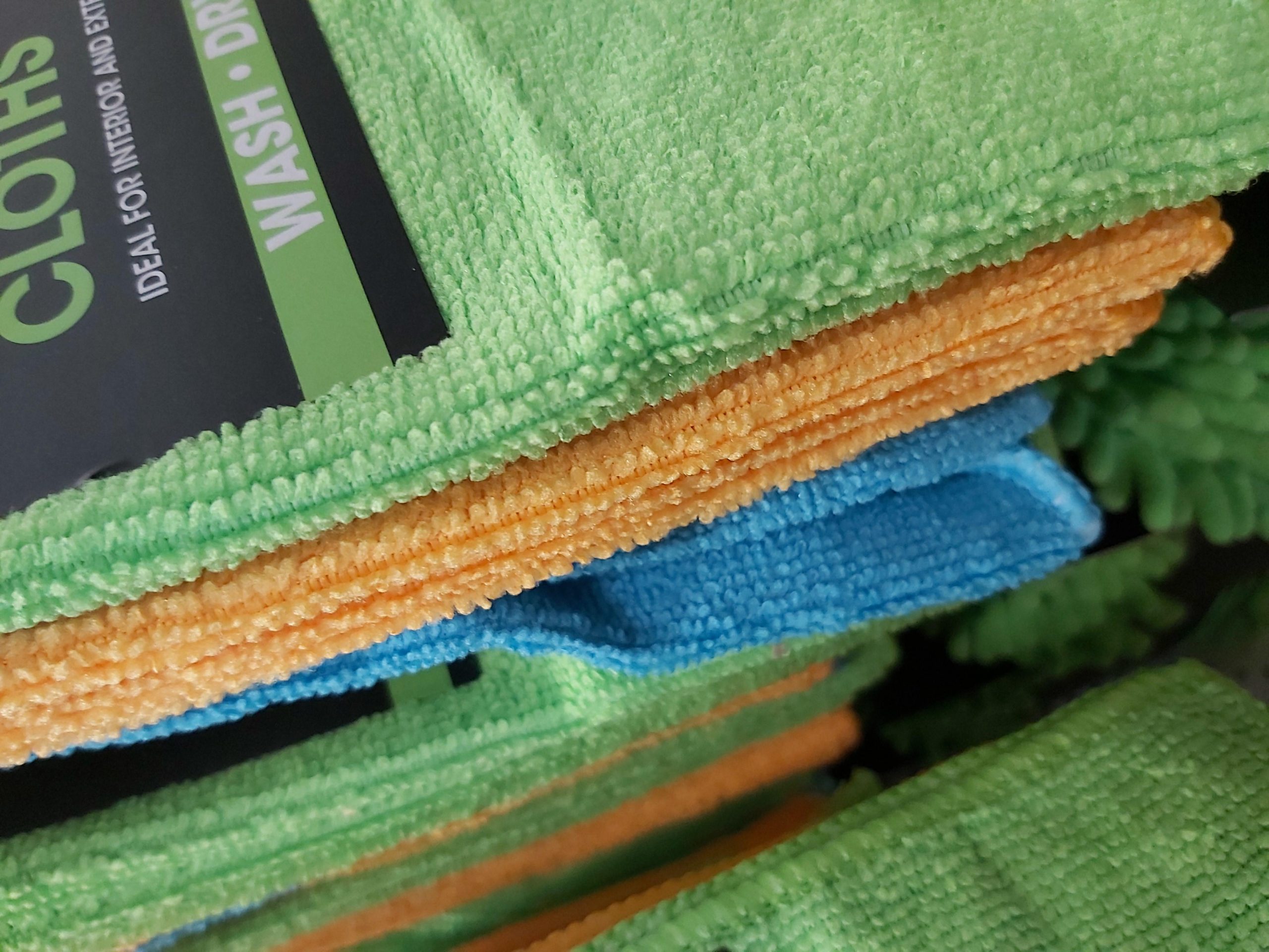 Microfiber cloth to remove bird poop from car windows